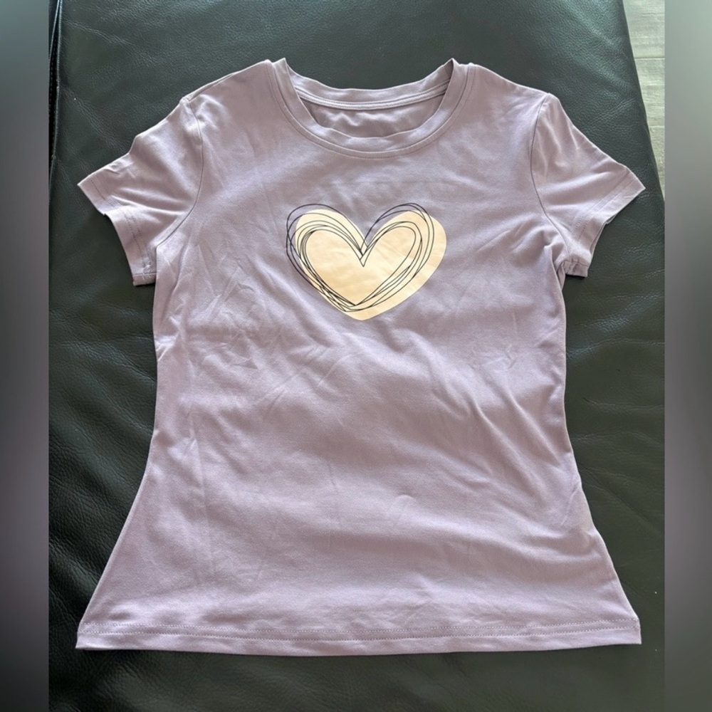 Heart Graphic T-Shirt Size 4 - Picture 2 of 4